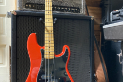 Red_Fender_P_Bass 4