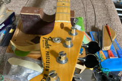 Red_Fender_P_Bass 2